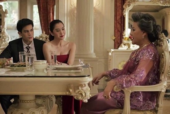 Vừa ra mắt nhà chồng tương tai đã bị dúi vào tay 31 quy tắc