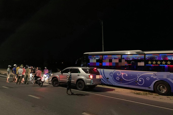 Hà Nội phong tỏa khu dân cư vì có trường hợp nghi nhiễm COVID-19-6