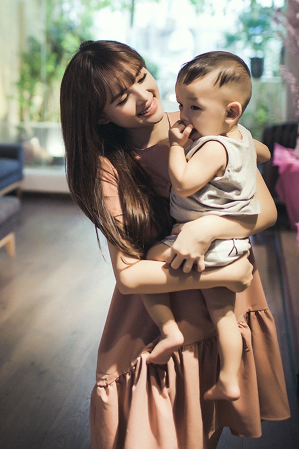 Bỏ showbiz sinh liền 2 con với Lê Hoàng, hotgirl Đà Nẵng giờ đẹp nõn nà, ở nhà 40 tỷ-7