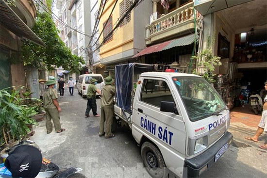 Hà Nội phong tỏa khu dân cư vì có trường hợp nghi nhiễm COVID-19