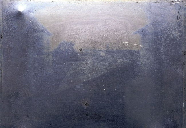 Loạt những bức ảnh đầu tiên của nhân loại cho thấy một thế giới hoàn toàn khác, mang lại cảm giác từ ngỡ ngàng đến sởn tóc gáy-1