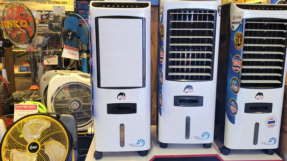 Quạt điều hòa giảm giá cực hời cuối vụ, có chiếc rẻ ngang quạt điện 1 triệu-2