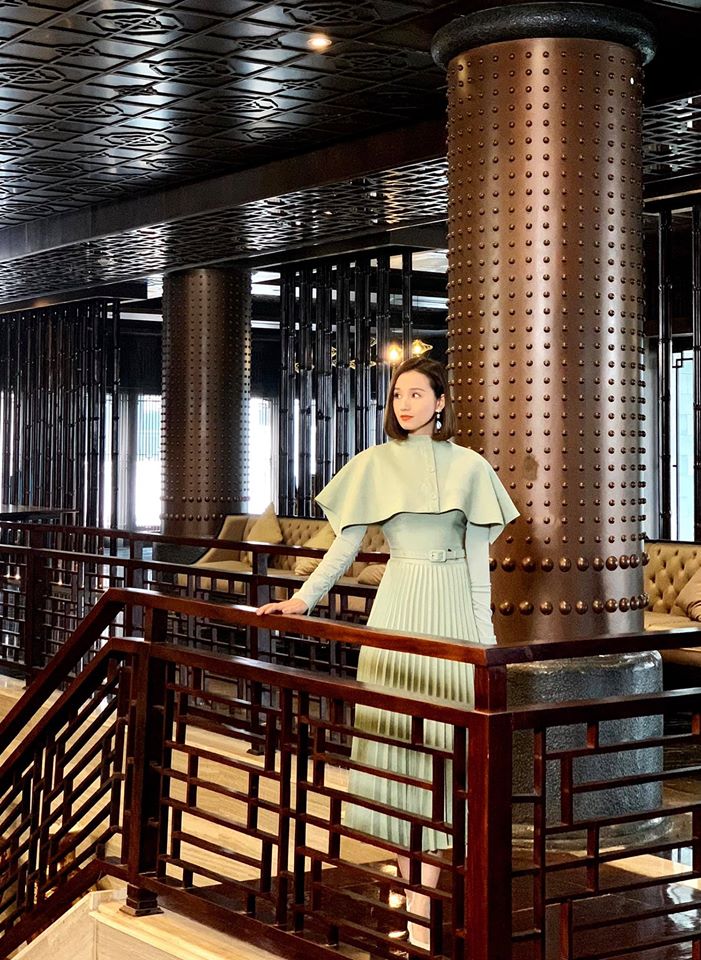 Lã Thanh Huyền: Nhan sắc cân hết mọi màu son khó nhằn, style vừa lồng lộn lại vừa sang-6