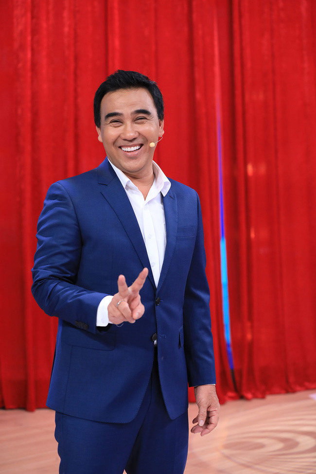 Quyền Linh lên tiếng vụ nam MC quỳ gối cầu xin mẹ đừng ngủ chung: Tôi là MC, chẳng lẽ hùa vào chỉ trích người mẹ thì tội quá-3