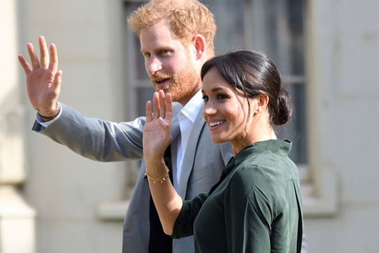 Cái kết đắng cho Meghan Markle: Nhà Sussex bị yêu cầu rời khỏi hoàng gia vĩnh viễn vì thái độ vô lễ với Nữ hoàng Anh