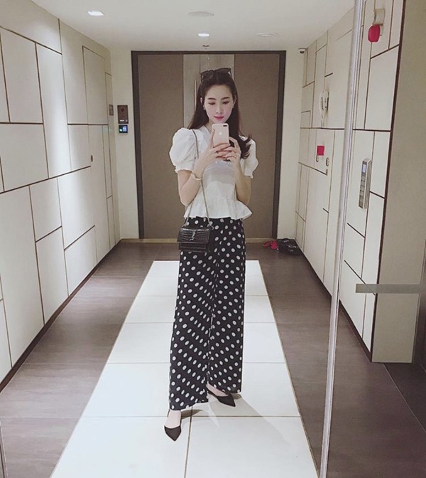 5 kiểu trang phục tạo ra công thức khoe dáng nuột của loạt mẹ bỉm Vbiz sau sinh-12