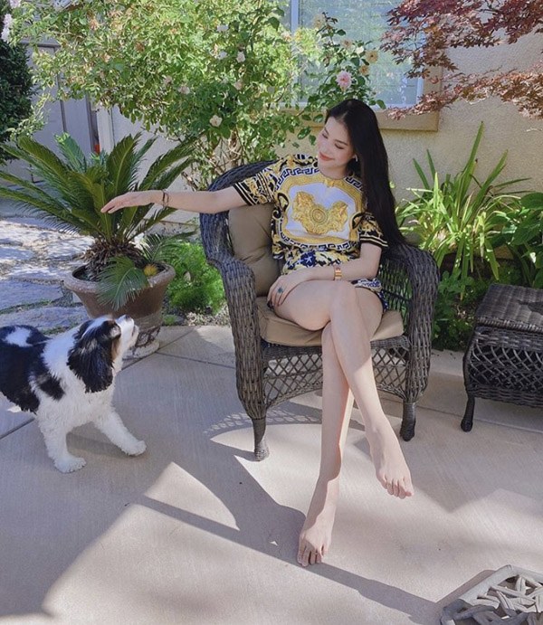 5 kiểu trang phục tạo ra công thức khoe dáng nuột của loạt mẹ bỉm Vbiz sau sinh-6