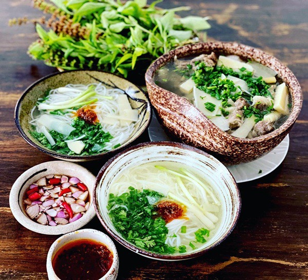 Vợ tiểu thư miền Tây của Hoàng Bách nấu bún, bạn bè rần rần muốn gõ cửa đến ăn ké-3