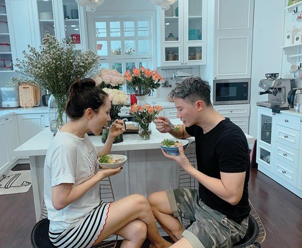 Vợ tiểu thư miền Tây của Hoàng Bách nấu bún, bạn bè rần rần muốn gõ cửa đến ăn ké-4