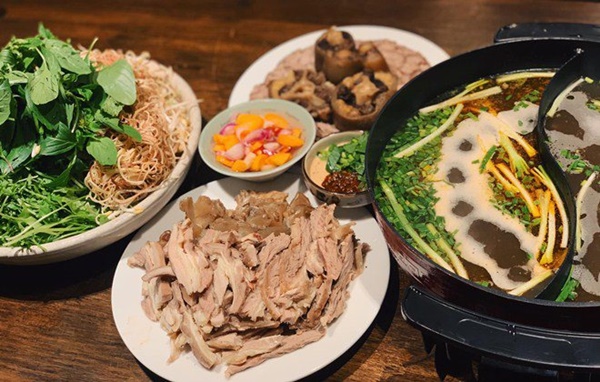 Vợ tiểu thư miền Tây của Hoàng Bách nấu bún, bạn bè rần rần muốn gõ cửa đến ăn ké-8