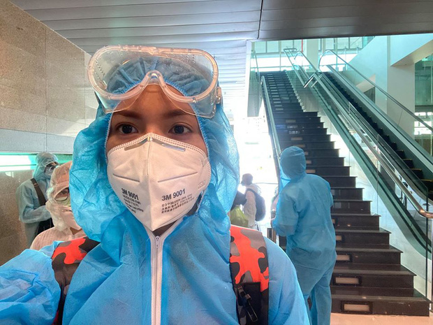 Minh Tú đã chính thức có mặt tại Việt Nam sau 4 tháng kẹt lại Bali, mẹ ruột liền có lời nhắn nhủ gây chú ý!-2