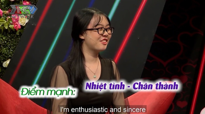 Cô gái chia sẻ giỏi chuyện giường chiếu” khiến cả trường quay bối rối, mẹ ôm mặt cười không ngớt-2