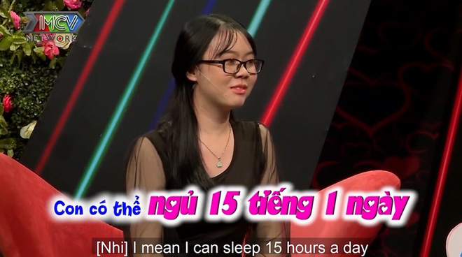 Cô gái chia sẻ giỏi chuyện giường chiếu” khiến cả trường quay bối rối, mẹ ôm mặt cười không ngớt-4