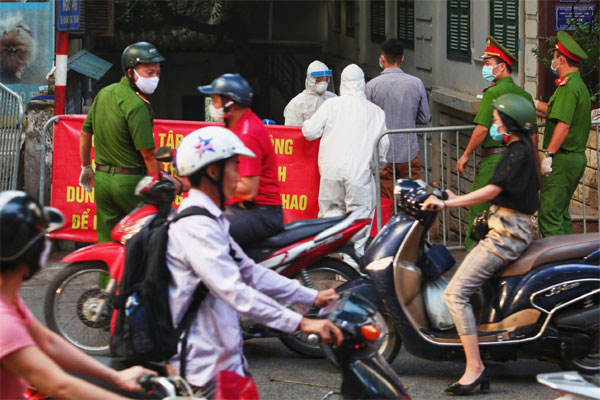 Cả nước bước vào cuộc chiến với làn sóng covid mới-3