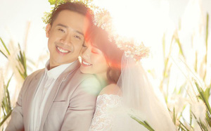 Cách hành xử của Thủy Tiên khi phát hiện vết son trên áo chồng-2