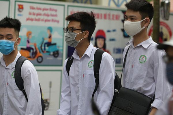 Danh sách các trường ĐH cho sinh viên nghỉ học tránh dịch; cấm thi nếu không khai báo y tế-3