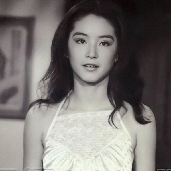 Nhan sắc tuổi U70 của đệ nhất mỹ nhân khiến Châu Tinh Trì ngưỡng mộ, mê mẩn-7