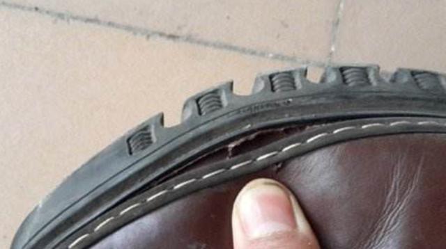 Đừng tiện tay tiễn đôi giày bung đế kẻo hối hận, hãy áp dụng ngay tuyệt chiêu này mà không cần mua keo-1