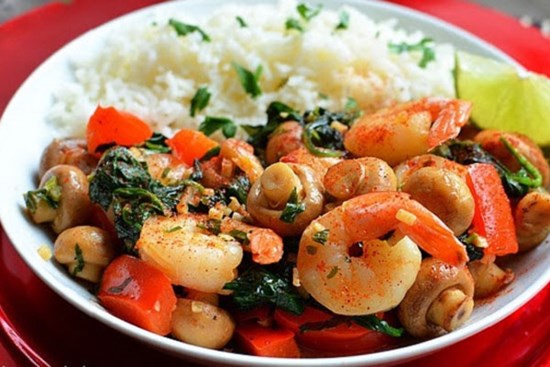 Cách làm tôm xào nấm thơm ngon lạ miệng, cả nhà đều thích