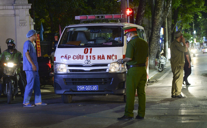 Vụ gãy đôi thang lắp kính khiến 4 người tử vong: Sống vất vả, đến lúc chết cũng khổ...”-1