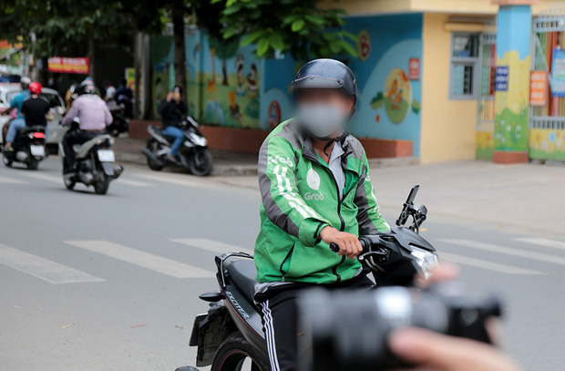 Vụ khẩn cấp tìm tài xế GrabBike chở BN450 mắc Covid-19 ở TP.HCM: Khách hàng không đặt xe qua ứng dụng, gây khó khăn trong việc tìm kiếm-1