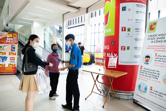 Không tích trữ lương thực, người Hà Nội bình thản trước đợt dịch lần 2-4