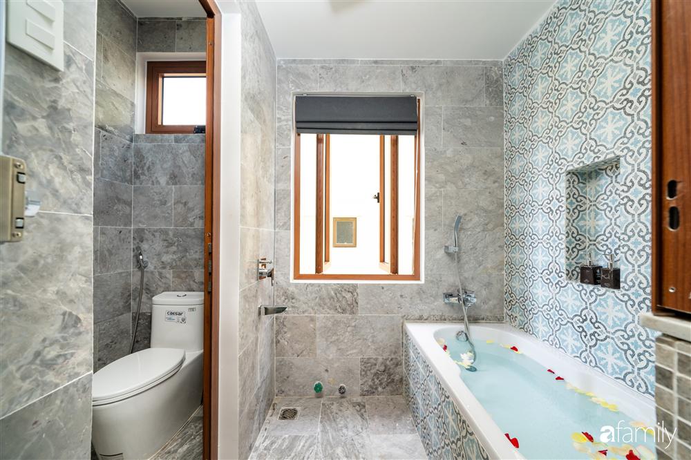 Ngôi nhà vườn xanh mát bóng cây do vợ chồng cùng nhau thiết kế ở Hội An-21