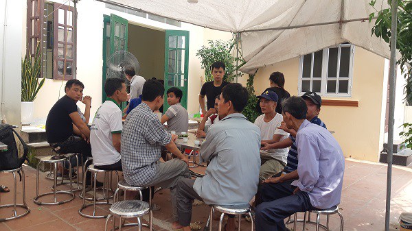 Gãy thang 4 người chết ở HN: Bữa cơm vợ và 2 con đợi sẵn, sao chồng không về ăn-1