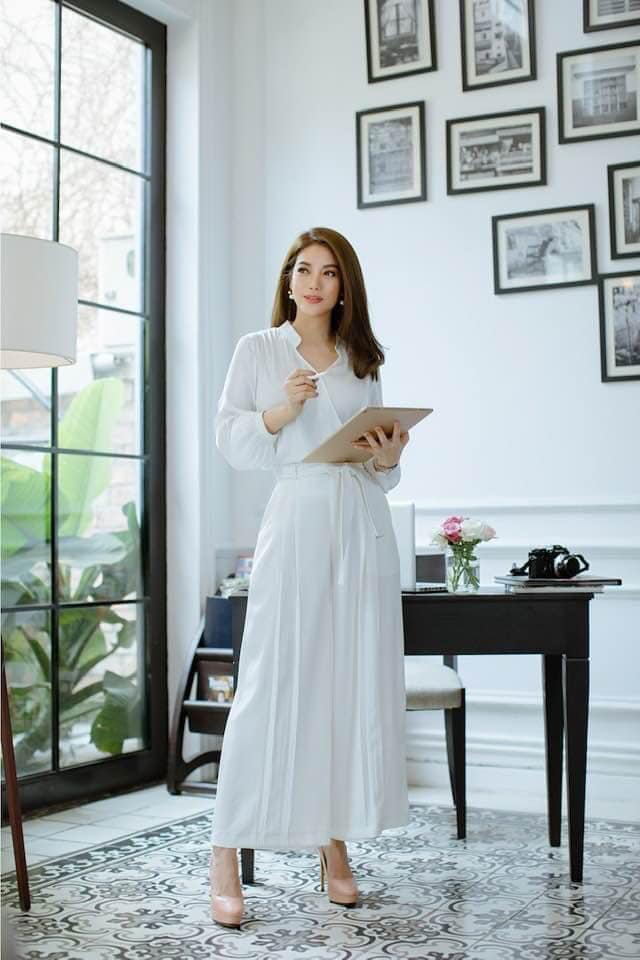 Không nhận ra Trương Ngọc Ánh với mặt phù, vai u và thân hình ngấn mỡ-4