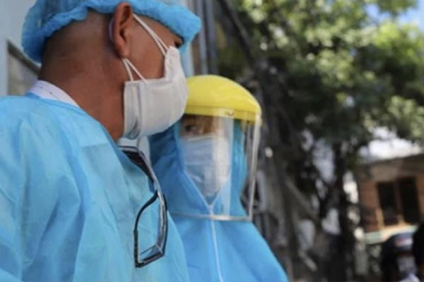 Bộ Y tế ra thông báo khẩn số 20: Những người đến khách sạn và đi trên 2 chuyến bay này cần liên hệ ngay cơ quan y tế-1