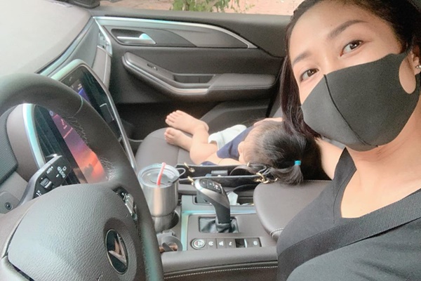 Ốc Thanh Vân ở nhà chăm con mặc bình dân, đổi style theo hội nữ tổng tài liền lên đời-24