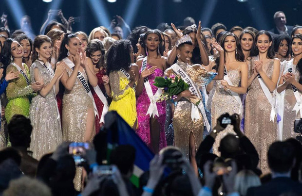 Miss Universe 2020 chính thức thông báo hoãn thi, Khánh Vân phải chờ đến năm sau: Nguyên nhân là gì?-1