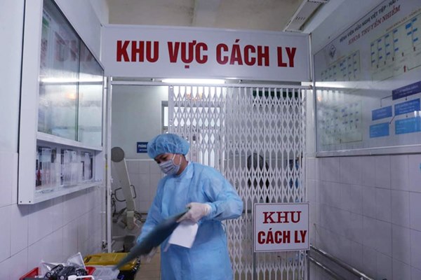 Thêm 4 trường hợp mắc COVID-19, Việt Nam có 590 ca bệnh-1