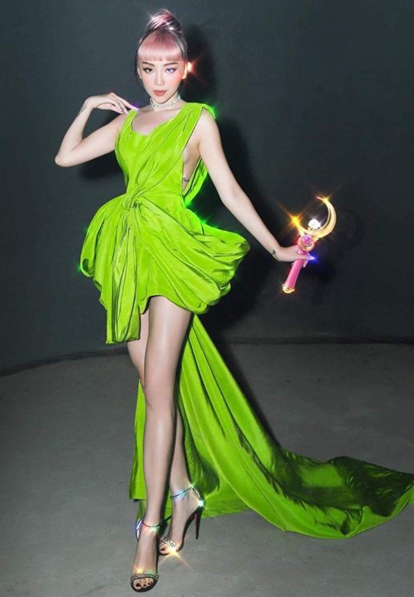 Đụng hàng loạt sao Việt trắng trẻo, hoa hậu Vbiz chứng tỏ da ngăm vẫn vô tư mặc màu nổi-6