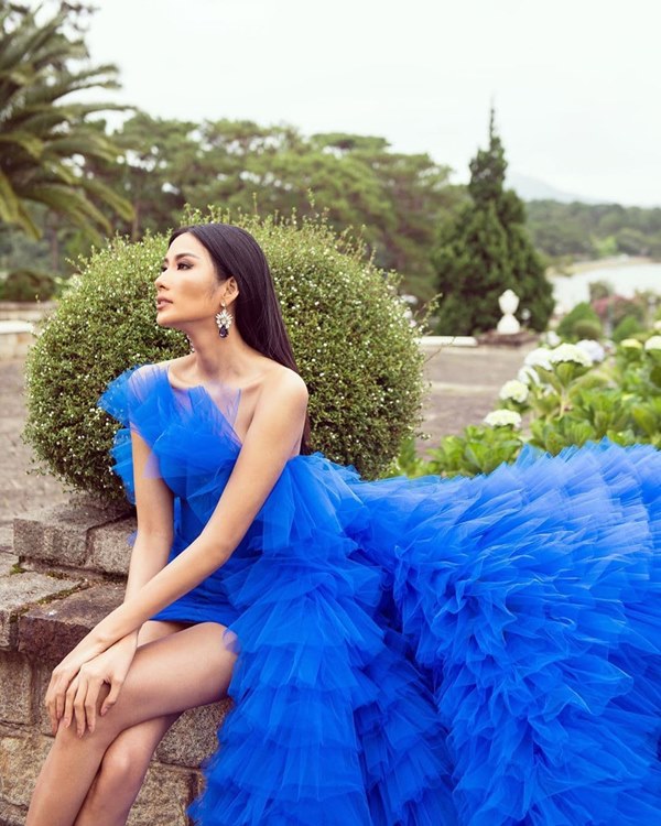 Đụng hàng loạt sao Việt trắng trẻo, hoa hậu Vbiz chứng tỏ da ngăm vẫn vô tư mặc màu nổi-9