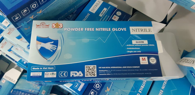 Hàng chục tấn găng tay đã qua sử dụng được tái chế để... bán ra thị trường-4