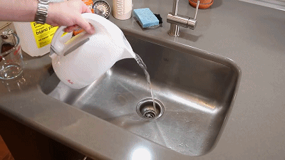 Cống thoát nước bị tắc, ném ngay viên này xuống đường ống sạch ngay chưa đầy một phút-5