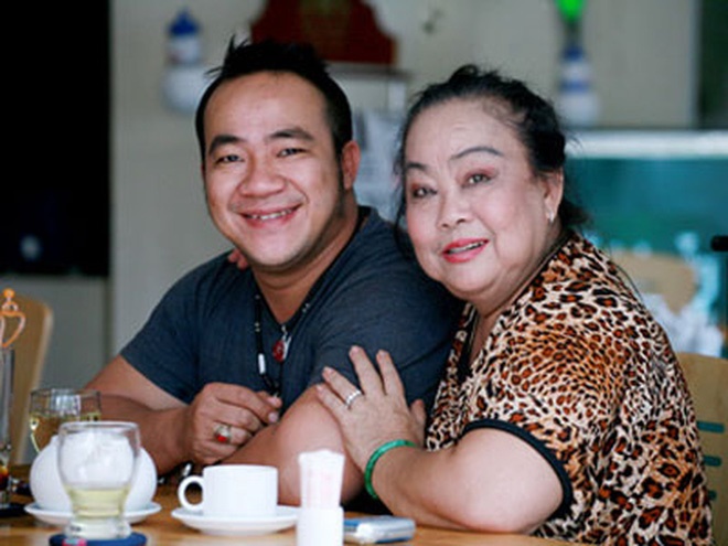 NS Hiếu Hiền bật khóc giữa đêm vì nhớ mẹ đã mất, Quyền Linh - Tăng Thanh Hà và dàn sao không ngừng xót xa-3