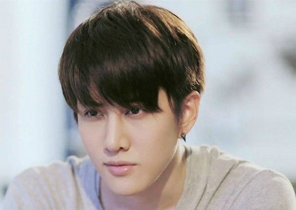 Về ra mắt nhà bạn gái, cô ấy vừa vào bếp nấu cơm thì bác gái níu tay tôi thì thào hỏi một câu khiến tôi choáng váng-1