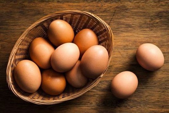 Tại sao không nên bảo quản trứng ở cánh cửa tủ lạnh?
