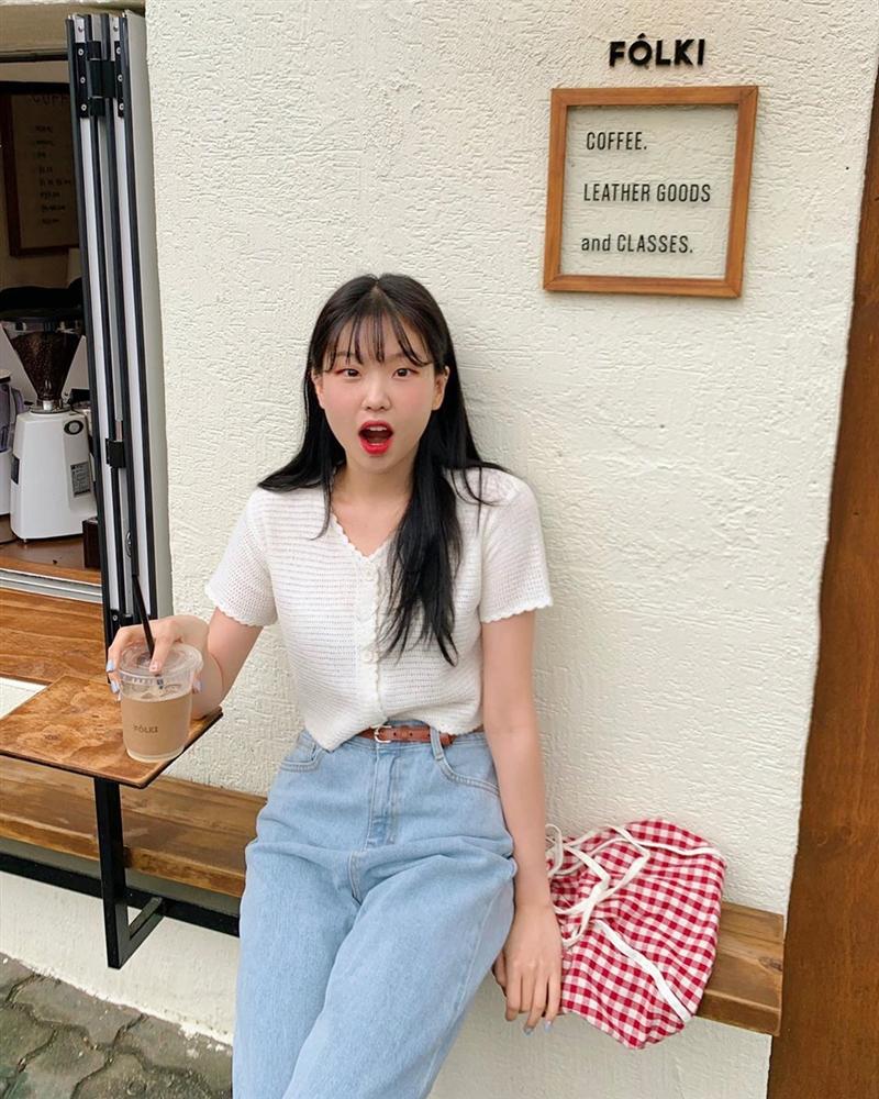 BTV thời trang update tủ đồ đẹp từ Hè sang Thu chỉ với 5 món, style có khi còn lên đời mạnh mẽ-3