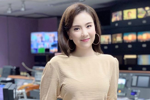 Lên truyền hình thì ăn nói lưu loát là thế, nhưng mấy ai biết các MC - BTV đài VTV lại có những phút giây lúng túng, sự cố nghề nghiệp khó đỡ thế này-2