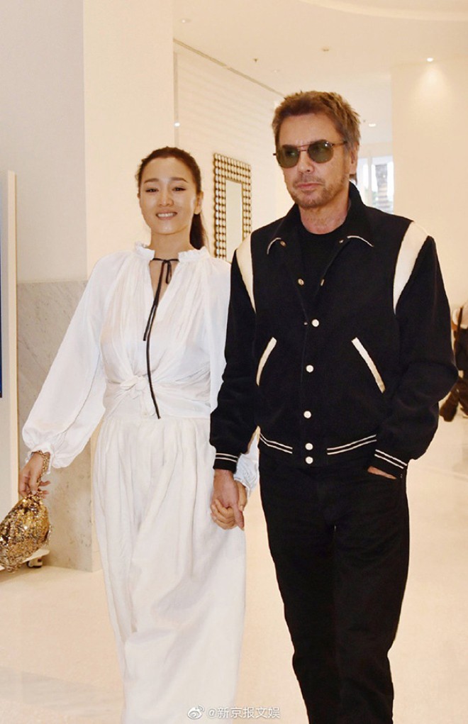 Củng Lợi: 8 năm làm người tình, 13 năm hôn nhân đổ vỡ với tỷ phú, tuổi U60 ra sao?-7