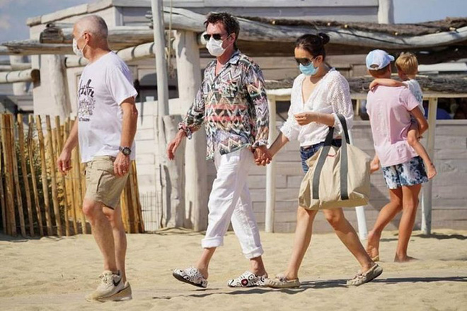 Củng Lợi: 8 năm làm người tình, 13 năm hôn nhân đổ vỡ với tỷ phú, tuổi U60 ra sao?-13