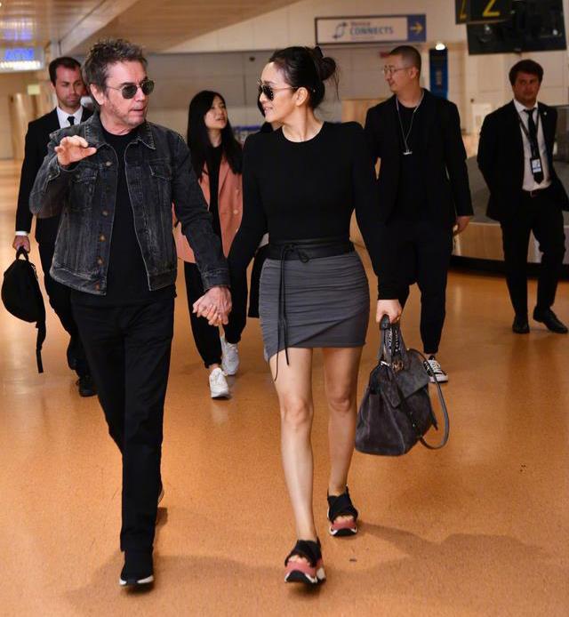 Củng Lợi: 8 năm làm người tình, 13 năm hôn nhân đổ vỡ với tỷ phú, tuổi U60 ra sao?-12