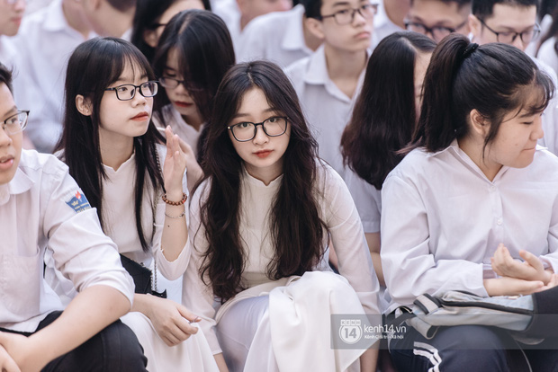 Bộ trưởng Bộ GD&ĐT đề nghị thi tốt nghiệp THPT đúng kế hoạch-1