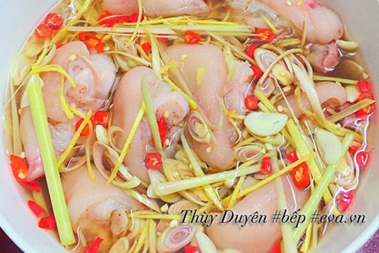 Mát trời làm móng giò ngâm chua ngọt theo cách này vừa ngon lại không ngấy