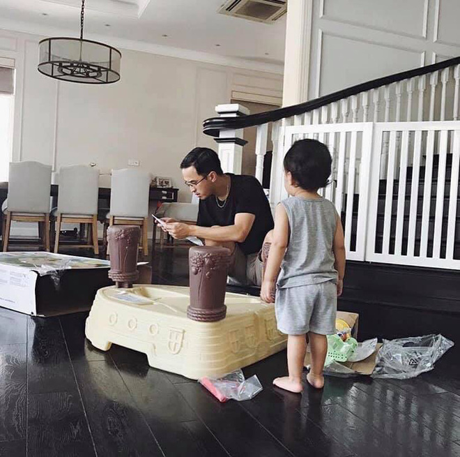 Ông xã thiếu gia của Tăng Thanh Hà: Sở hữu học vấn khiến nhiều người choáng váng nhưng cách dạy con mới là điều đáng nể-2