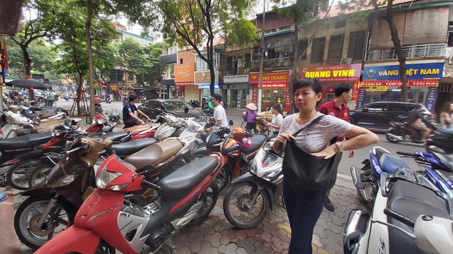 Có tiền tỷ không ôm vàng: Người than mất nửa tỷ, kẻ xót xa mất lãi mỗi ngày-1