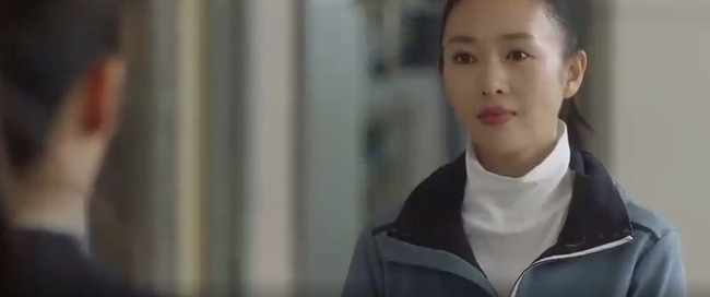 Phim hot 30 chưa phải là hết: Lộ cảnh trà xanh lần đầu gặp Cố Giai, mặt dày hỏi han trong khi gã chồng tồi đứng cạnh-4